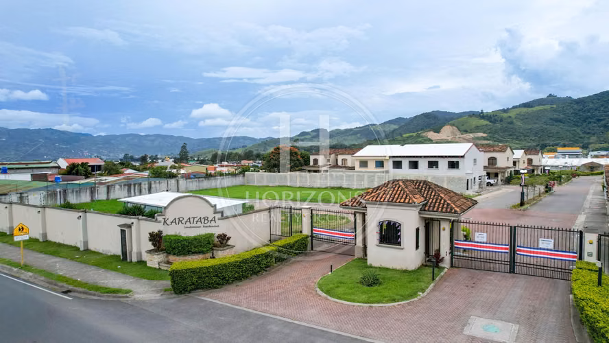 Casa con Jardín en Venta en Condominio Karataba en Taras de Cartago 3 NOJ1172IJ - Imagen 2