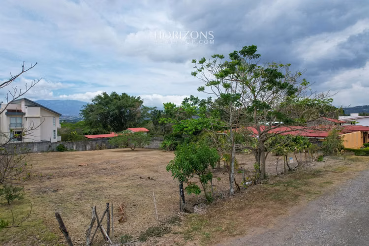 Lote 2000m2 en Piedades Santa Ana Con Fácil Acceso a Ruta 27 NJA1235 - Imagen 3
