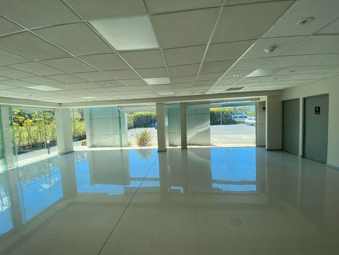 Oficinas para alquiler en Oficentro Obelisco Santa Ana - Imagen 18