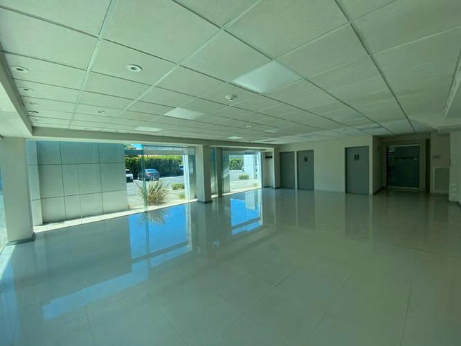 Oficinas para alquiler en Oficentro Obelisco Santa Ana - Imagen 19