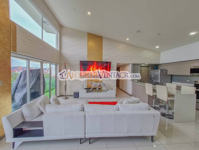 LUJOSO PENTHOUSE CON VISTA EN TORRE PARADISUS ROHRMOSER PAVAS