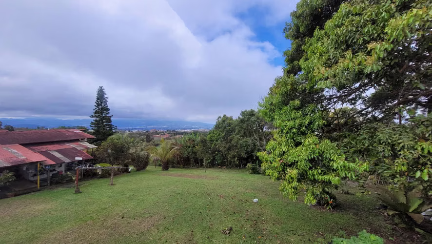 Propiedad con vista en exclusivo residencial en San Rafael de Coronado