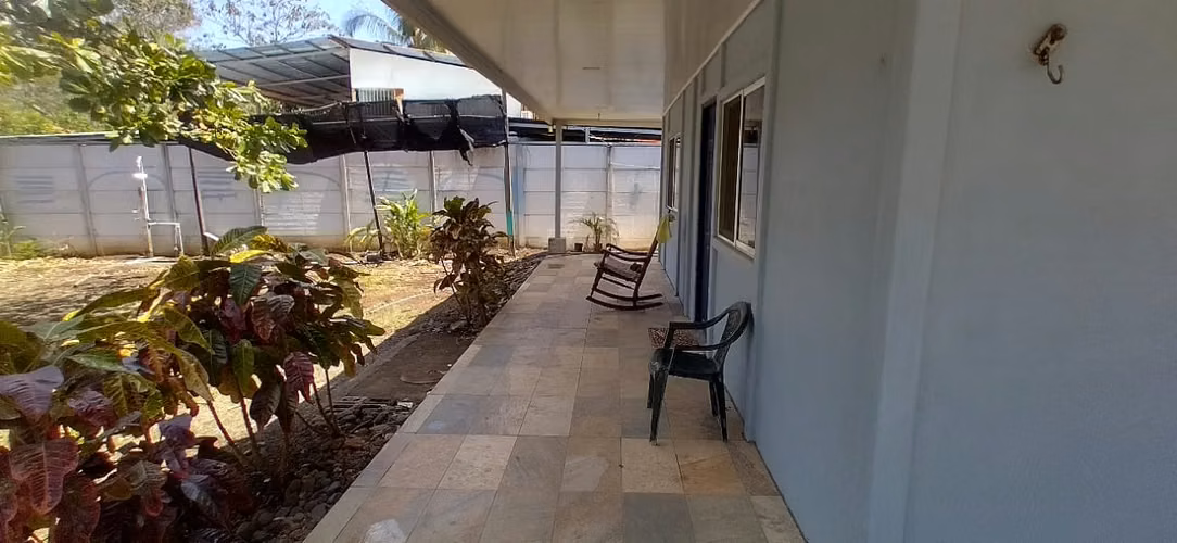 Hermosa propiedad con casa en Lagunillas de Tárcoles