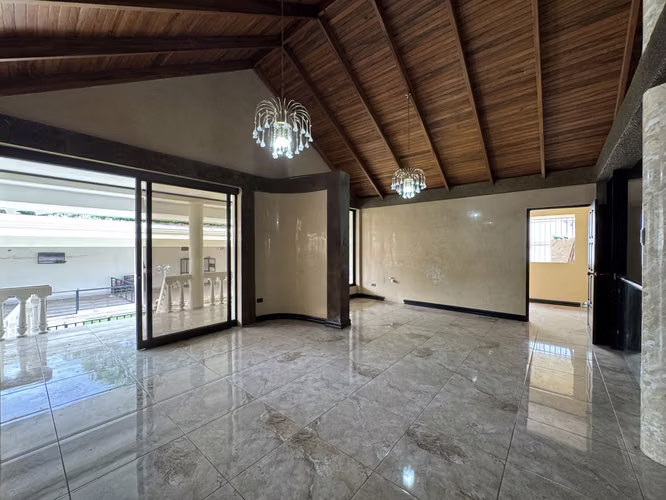 Venta de casa en Pinares, Curridabat