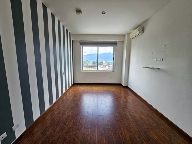 Venta de apartamento en Cond. Allegro Lagunilla de Heredia, Remate bancario! - Imagen 7