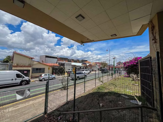 Venta de Edificio ideal para oficinas, instituciones o inversión corporativa - Imagen 19