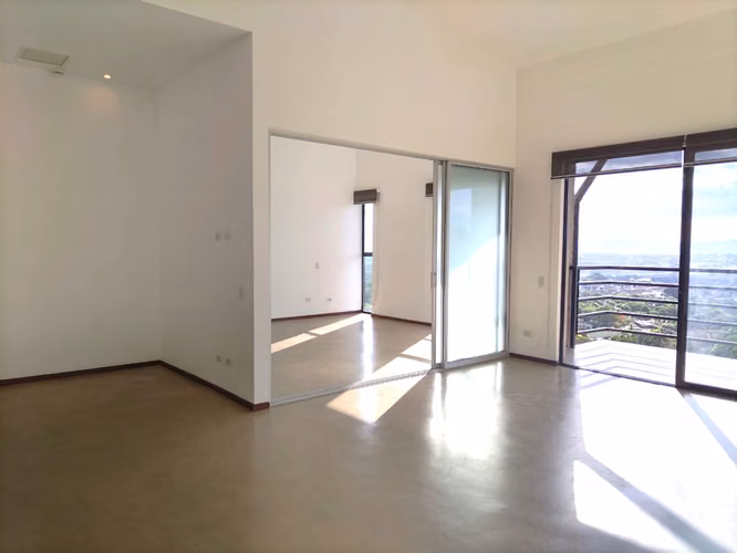 Espectacular, amplio y moderno apartamento con vistas únicas