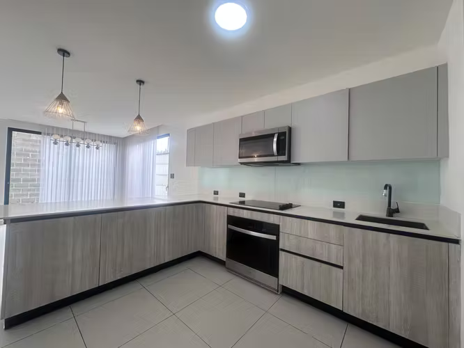 Casa Moderna en Condominio en Lindora 185mts - Imagen 2