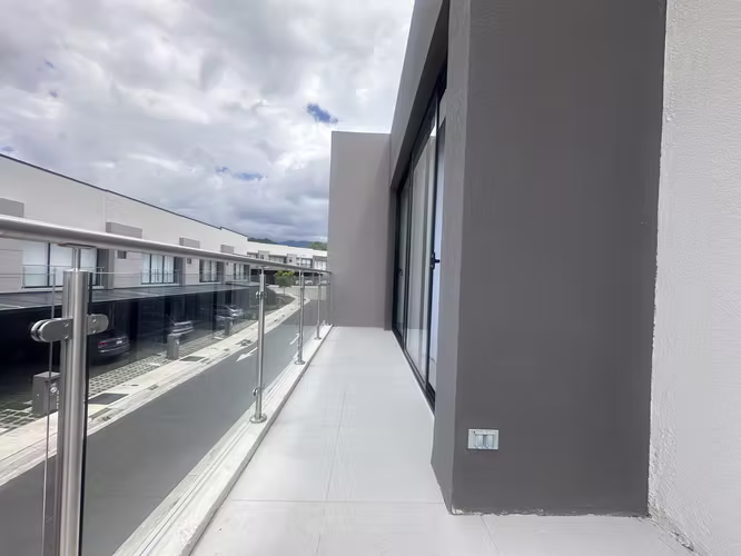 Casa Moderna en Condominio en Lindora 185mts - Imagen 15