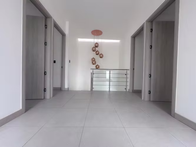 Casa Moderna en Condominio en Lindora 185mts - Imagen 4