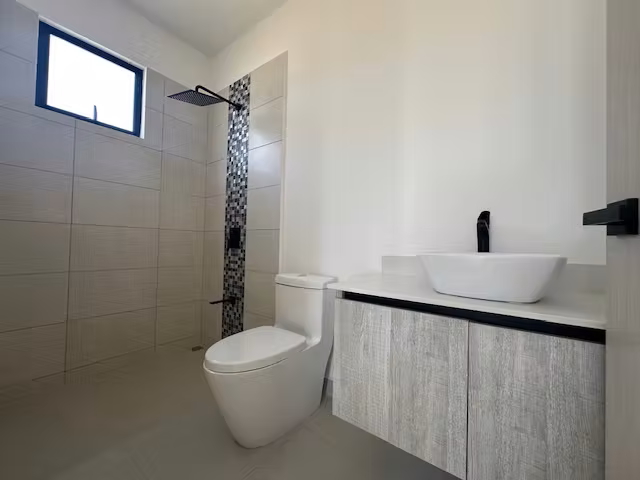 Casa Moderna en Condominio en Lindora 185mts - Imagen 9