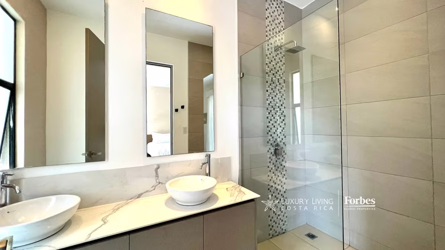 21425 - Casa moderna, 3 hab, terraza y piscina en condominio boutique - Imagen 18