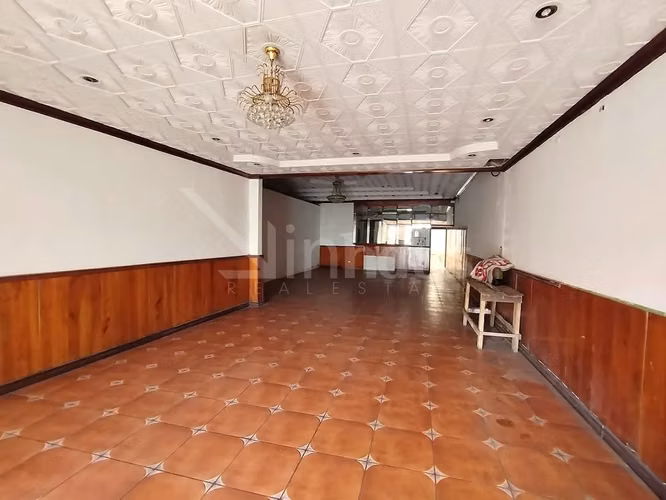 Se Casa Comercial San Francisco de Heredia, sobre calle principal