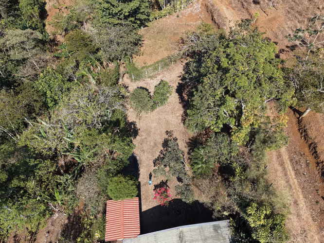 Finca en Naranjo, Alajuela. Casa, amplio terreno y senderos naturales - Imagen 12