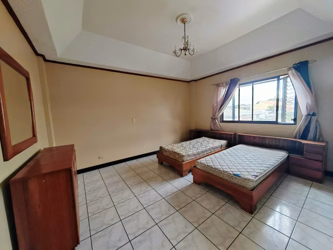 Alquiler de apartamento en Rohrmoser. Amoblado. - Imagen 2