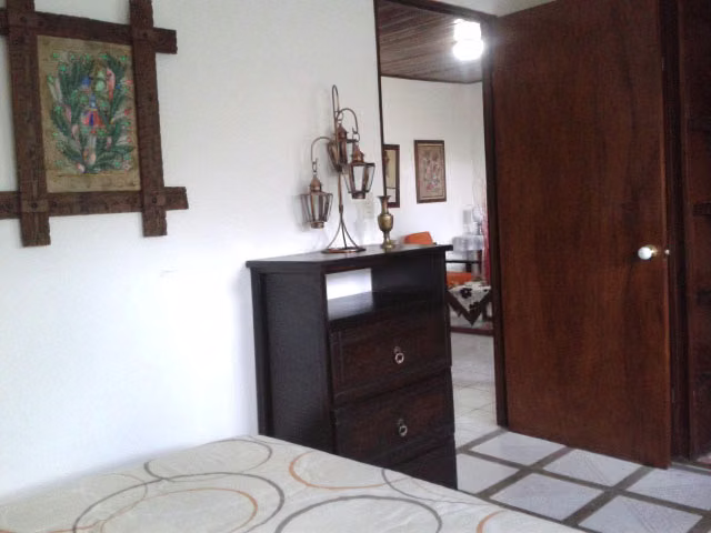 Un rincón pacífico rodeado de verde: descubra este apartamento en renta en Santa Ana (ref : 51) - Imagen 11