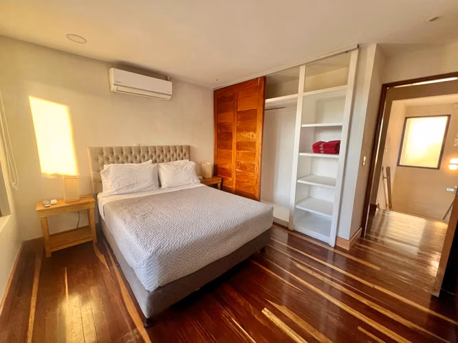 Casa Remodelada con Piscina en Santa Ana | Alquiler $3,500 con o sin muebles - Imagen 11