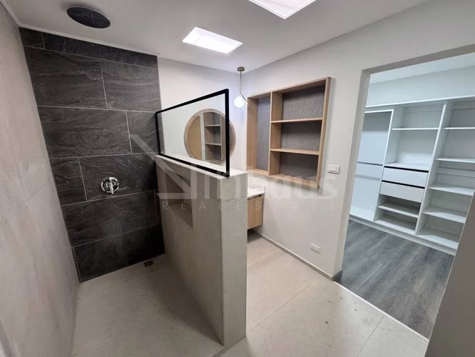 Se vende casa remodelada 100% con apartamento en Desamparados centro P.P - Imagen 4