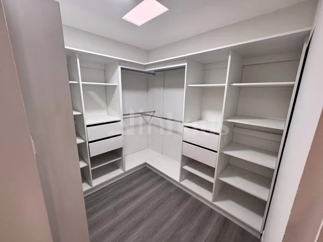 Se vende casa remodelada 100% con apartamento en Desamparados centro P.P - Imagen 9