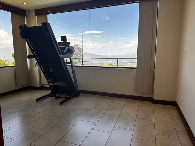 VENDO CASA EN BARVA-HEREDIA.