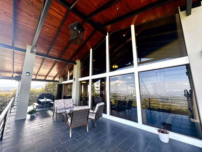 VENDO CASA EN BARVA-HEREDIA.