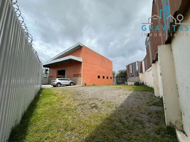Alquiler de bodega en Guadalupe, uso de suelo mixto 350m2 ID 1997