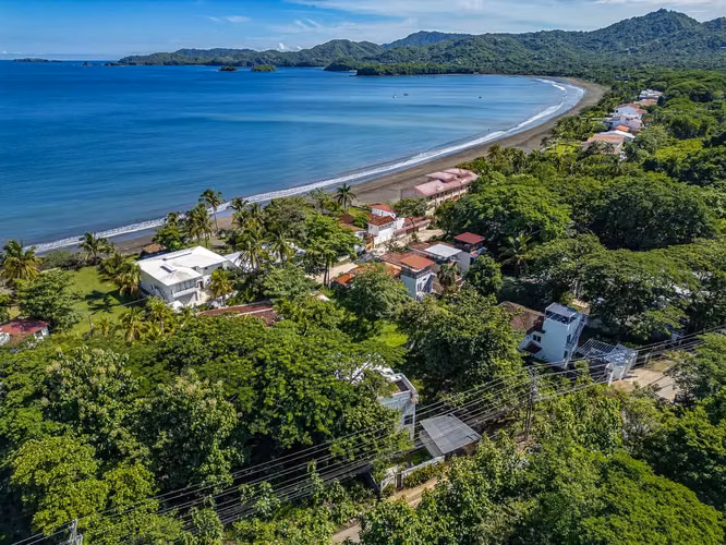 Hermosa Casa de Lujo con Vista al Mar en Surfside, Playa Potrero - Imagen 16