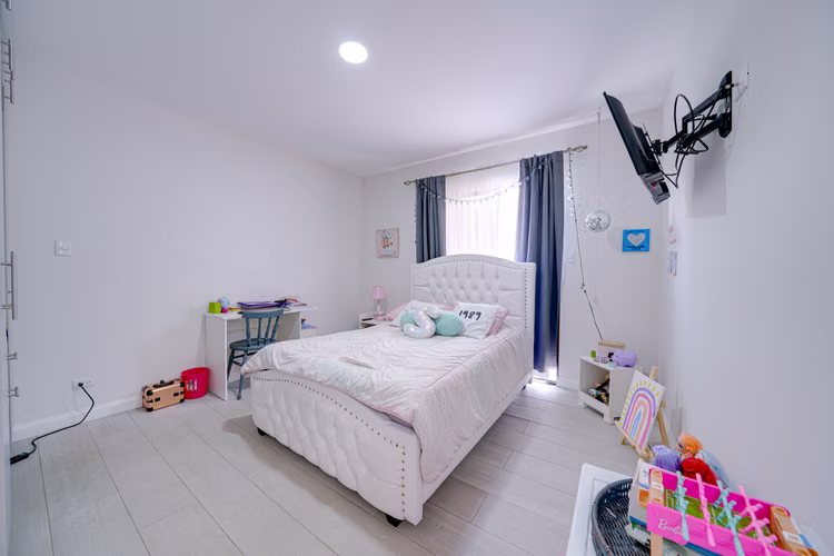 Casa en condominio, cuarto principal en 1ra planta. Mata de Plátano, Goicoechea. SSD - Imagen 16