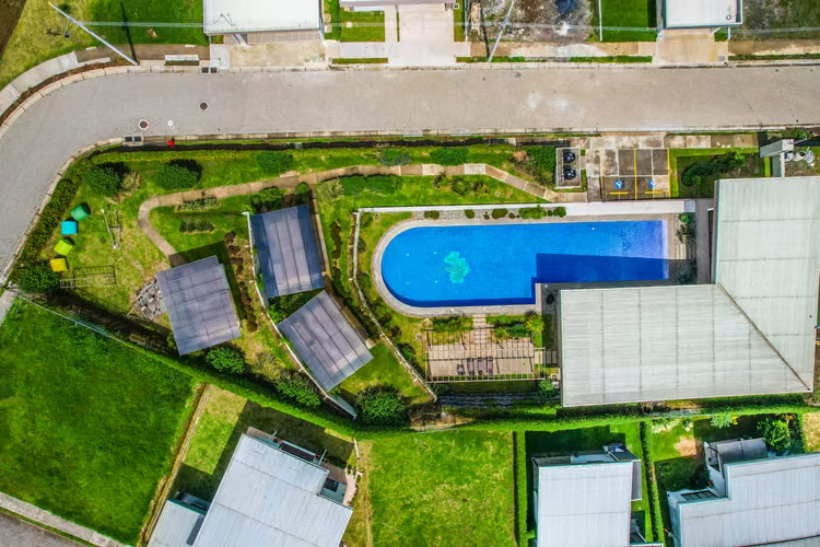 Casa en condominio, cuarto principal en 1ra planta. Mata de Plátano, Goicoechea. SSD - Imagen 18