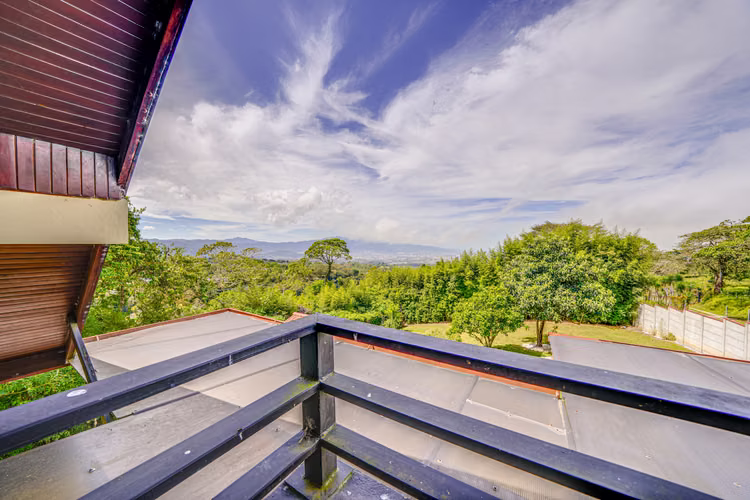 Encantadora Propiedad en Rancho Redondo – Amplios Espacios y Vistas Panorámicas SSD - Imagen 17
