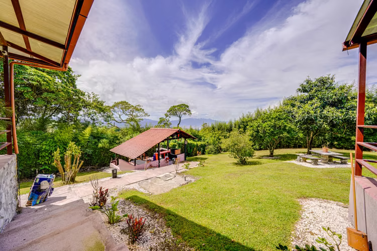 Encantadora Propiedad en Rancho Redondo – Amplios Espacios y Vistas Panorámicas SSD - Imagen 19