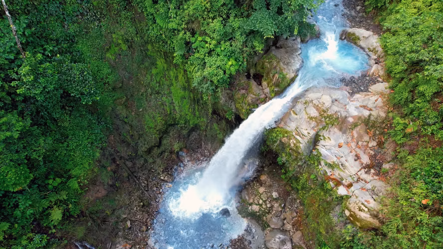 Oportunidad de desarrollo ecoturístico y de bienestar en 25 hectáreas.