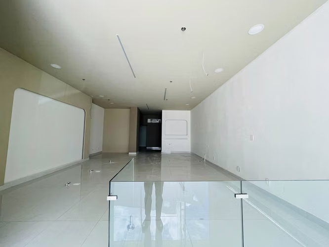 Local comercial Santa Ana seguridad parqueo - Imagen 4