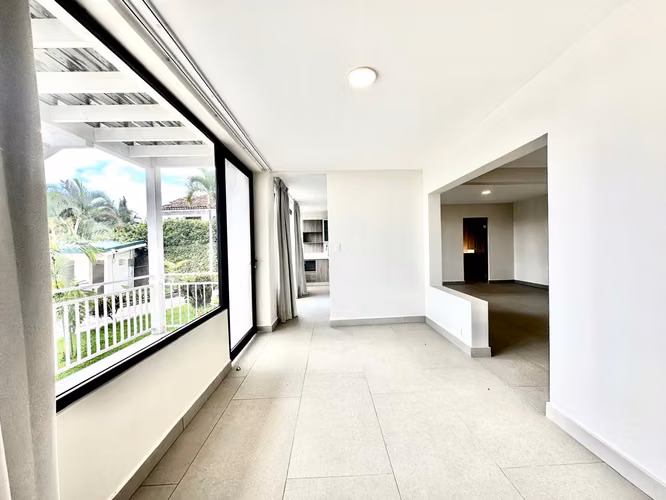 Escazú - Apartamento estudio 70m - tranquilidad y ubicación de lujo.