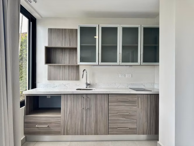 Escazú - Apartamento estudio 70m - tranquilidad y ubicación de lujo.