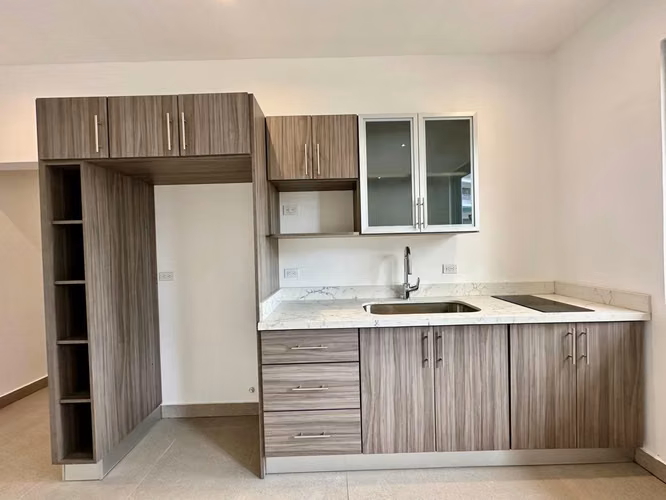 Escazú - Apartamento de 1 habitación de 100mt - Amplitud y tranquilidad - Imagen 2