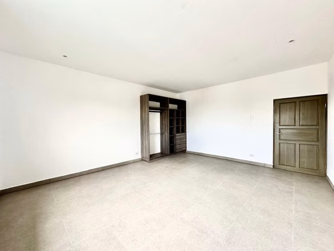 Escazú - Apartamento de 1 habitación de 100mt - Amplitud y tranquilidad - Imagen 9