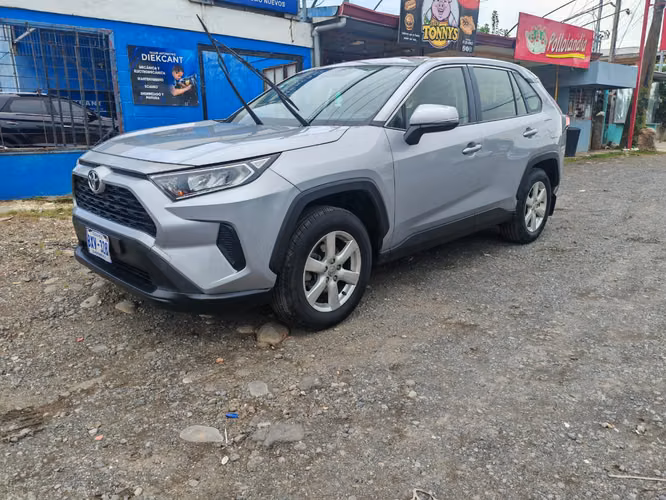 TOYOTA RUSH AUTOMATICO 4X2