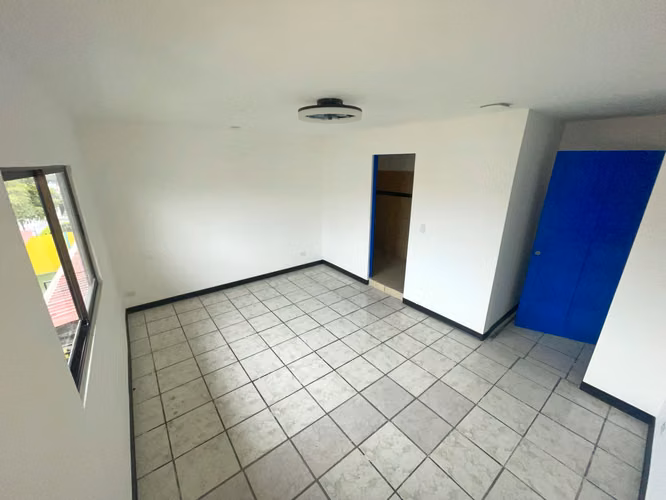EDIFICIO CON 17 HABITACIONES Y USO DE SUELO MIXTO! P564