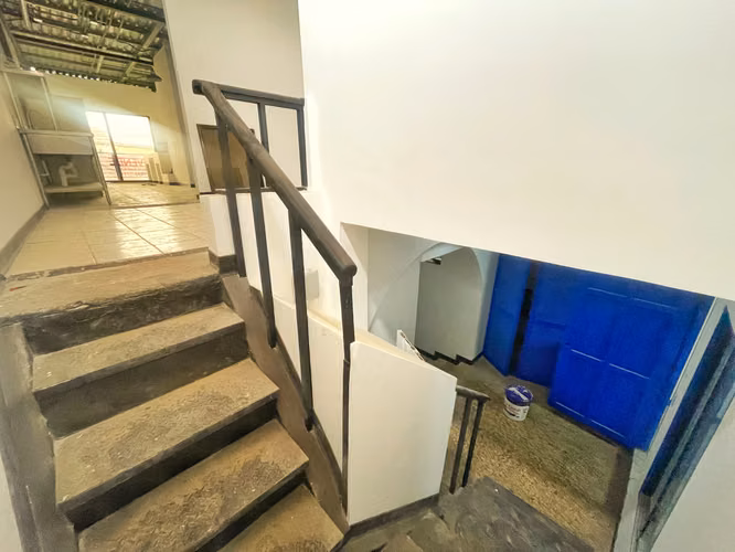 EDIFICIO CON 17 HABITACIONES Y USO DE SUELO MIXTO! P564