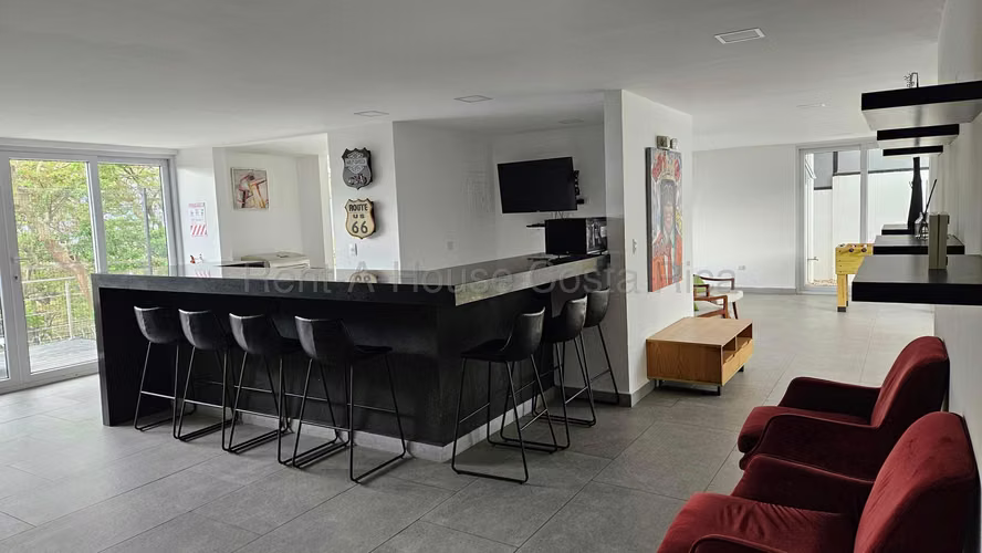 Moderna Casa en Condominio con Amenidades Premium en Ulloa de Heredia