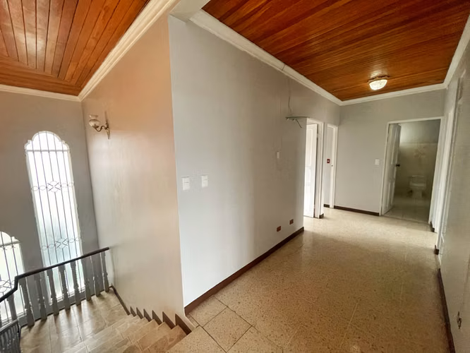 ALQUILER EN ROHRMOSER: CASA GRANDE CON JARDÍN! P371 - Imagen 8