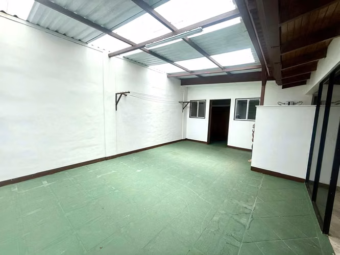 Venta de Casa en Mercedes Norte Heredia UN NIVEL – Amplios Espacios y Elegancia - Imagen 14