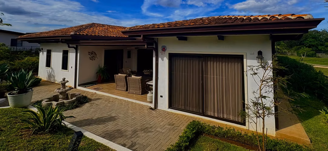 Casa en venta en Hacienda Los Reyes en condominio. - Imagen 13