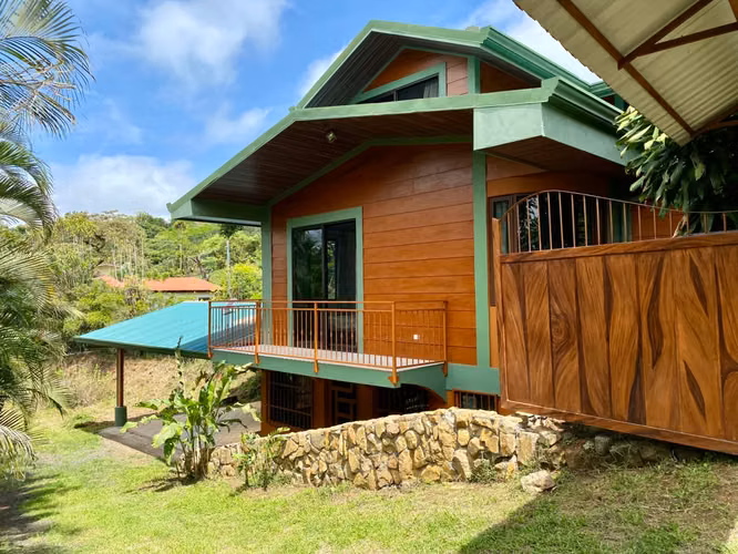 Casa de 3 Niveles en Venta en Barrio Jesús, Atenas - Imagen 2