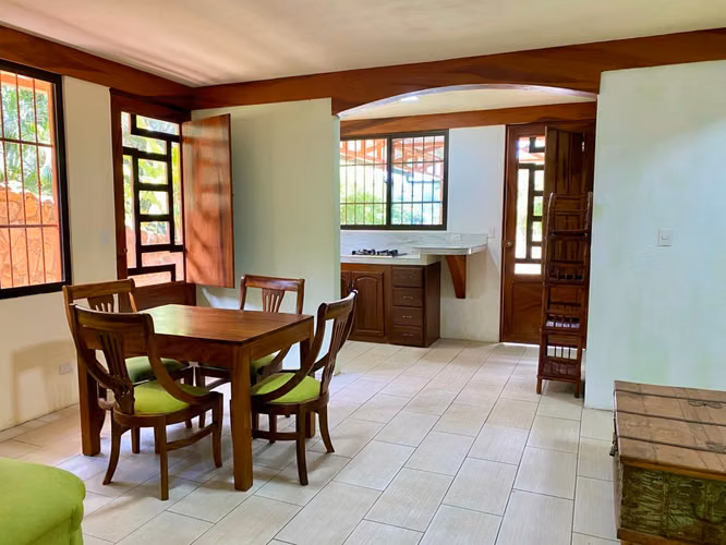 Casa de 3 Niveles en Venta en Barrio Jesús, Atenas - Imagen 3