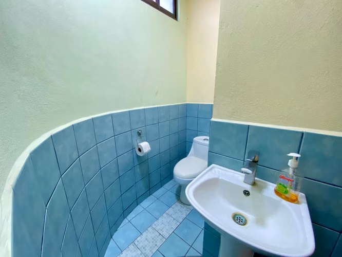 Casa de 3 Niveles en Venta en Barrio Jesús, Atenas - Imagen 8