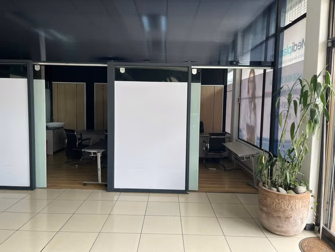 SE ALQUILA LOCAL COMERCIAL Y OFICINAS