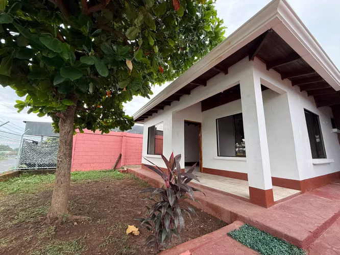 Casa en Venta en el Corazón de Orotina – Excelente Oportunidad de Inversión - Imagen 2