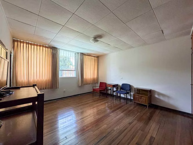 Venta de casa en Sabana Norte de un nivel con uso mixto y potencial de desarrollo - Imagen 4